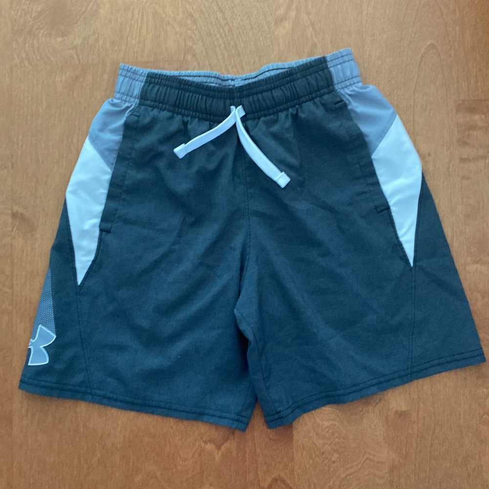 Under Armour Shorts for boys 6-8 years
